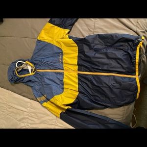 La Sportiva ultralight wind breaker
